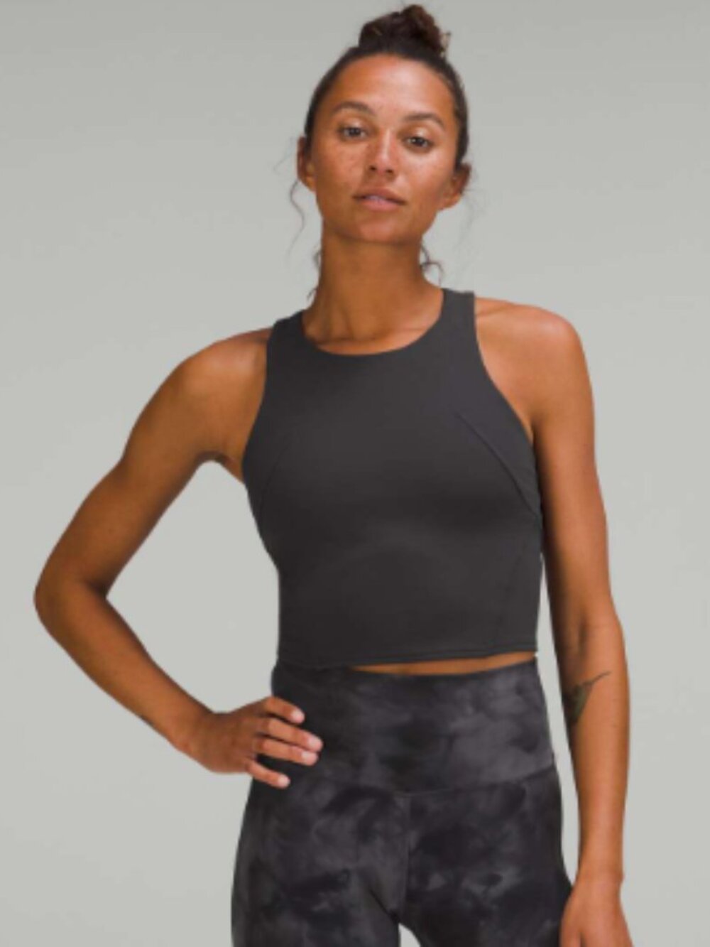 Lululemon Invigorate Training Tank Top Bra Graphite Gray Olive sz 8